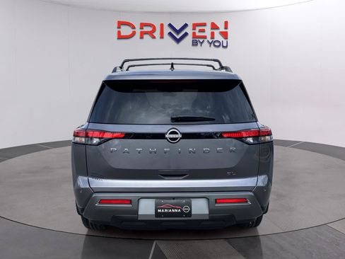 New 2026 Nissan Pathfinder SL FWD image 4
