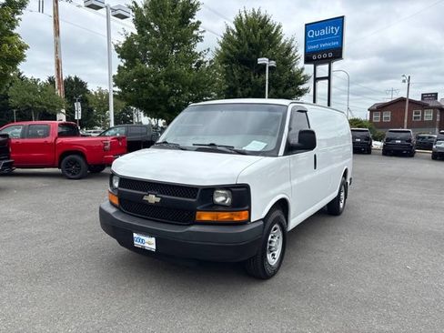 Used 2011 Chevrolet Express 2500 RWD image 1