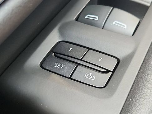 Used 2022 Chevrolet Tahoe RST w/ Luxury Package AWD/4WD image 27