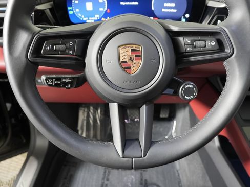 Certified 2025 Porsche Macan 4 Electric w/ Premium Package AWD/4WD image 28
