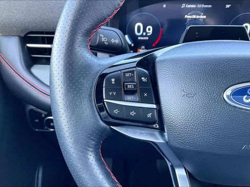 Used 2025 Ford Explorer ST-Line image 23