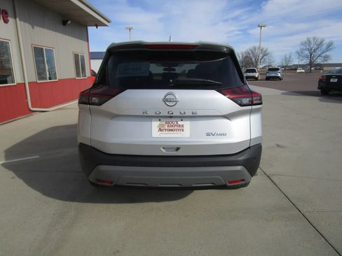 Used 2022 Nissan Rogue SV AWD/4WD image 8