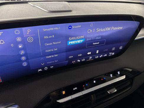 Used 2025 Buick Enclave Preferred image 25