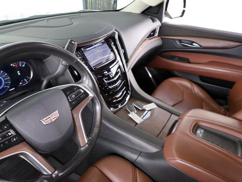 Used 2016 Cadillac Escalade ESV Premium AWD/4WD image 42