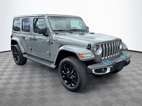 Used 2023 Jeep Wrangler Unlimited Sahara image 4