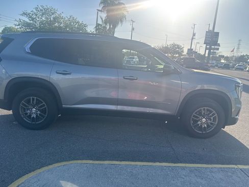 Used 2025 GMC Acadia Elevation image 2