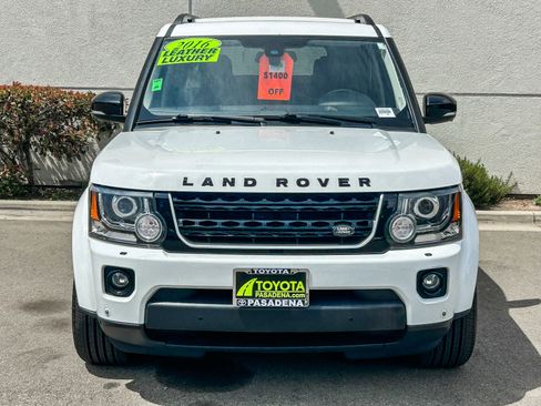 Used 2016 Land Rover LR4 HSE image 2