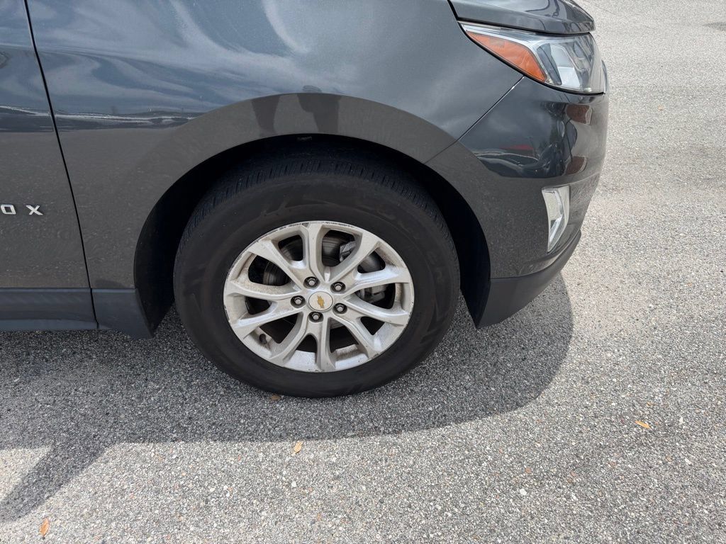 Used 2018 Chevrolet Equinox LS FWD image 4
