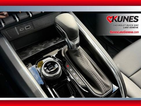 New 2026 GMC Canyon Elevation w/ Convenience Package image 24