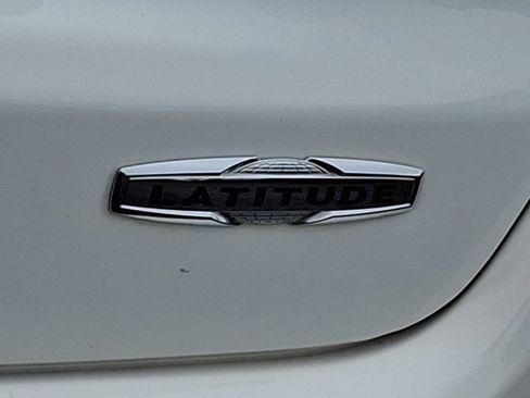 Certified 2019 Jeep Compass Latitude w/ Popular Equipment Group image 35