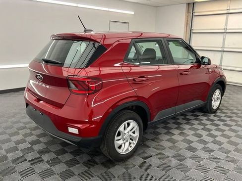 Used 2024 Hyundai Venue SE FWD image 23
