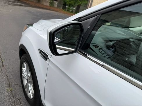 Used 2019 Ford Escape SE FWD image 34