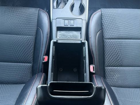 Used 2015 Toyota Camry SE FWD image 38