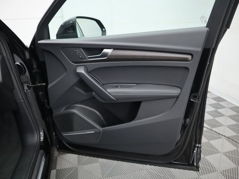 Used 2025 Audi Q5 2.0T Premium Plus w/ Premium Plus Package image 27