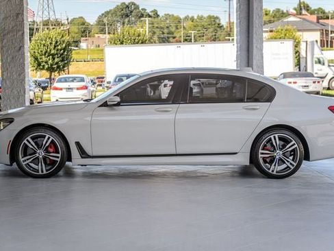 Used 2017 BMW 740i RWD image 59