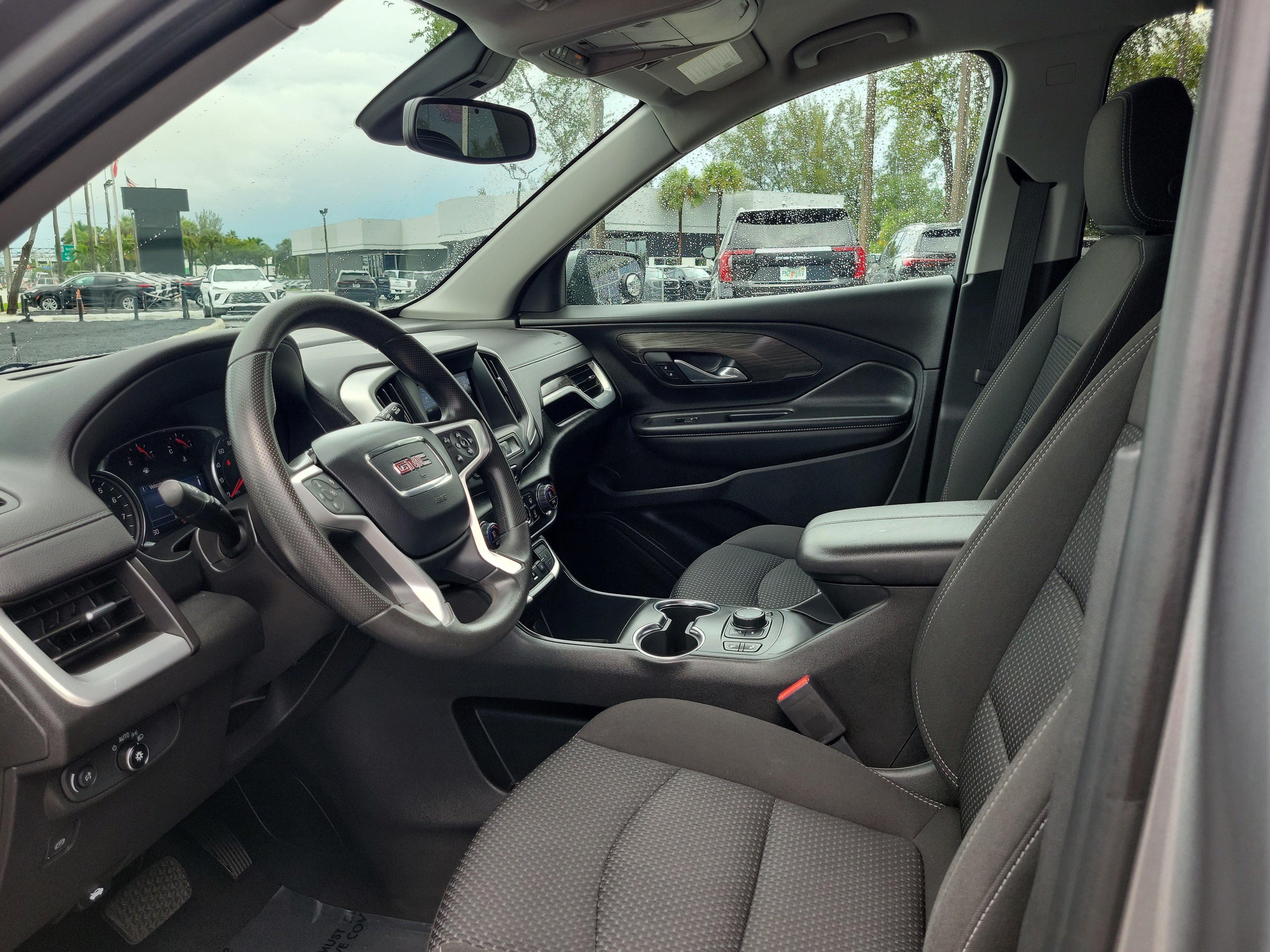 Used 2023 GMC Terrain SLE w/ Driver Convenience Package FWD image 11