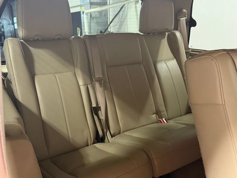 Used 2012 Ford Expedition XLT AWD/4WD image 11