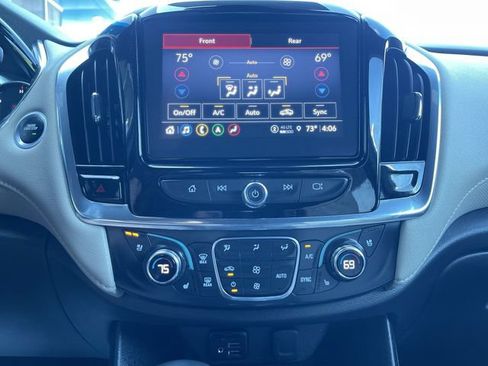 Certified 2023 Chevrolet Traverse Premier FWD image 13
