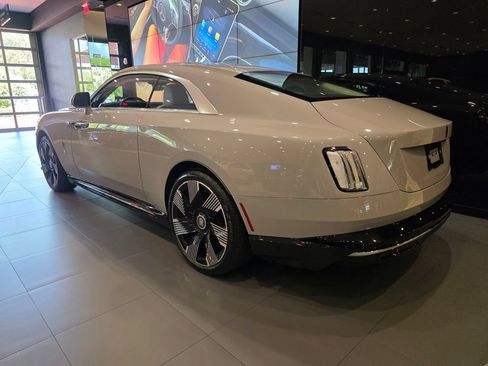 Used 2024 Rolls-Royce Spectre w/ Spectre Launch Package AWD/4WD image 5