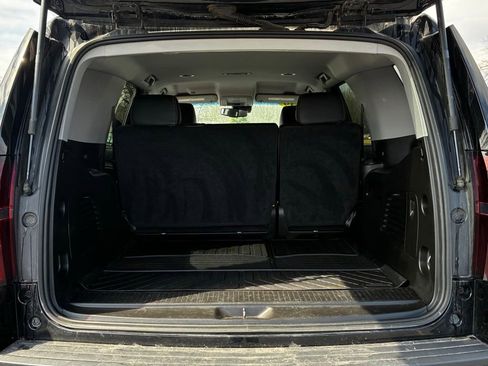 Used 2019 Chevrolet Tahoe LS w/ Enhanced Driver Alert Package AWD/4WD image 7