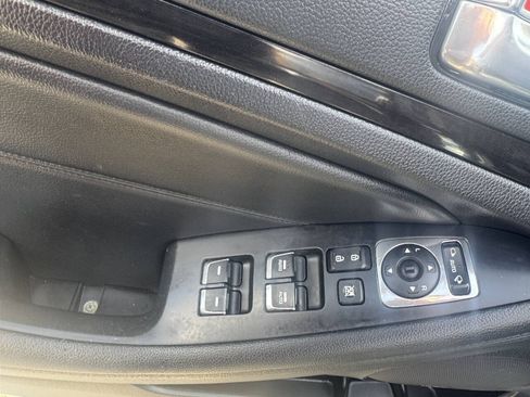 Used 2014 Kia Cadenza Premium w/ Luxury Package FWD image 10