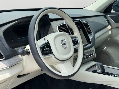 Certified 2024 Volvo XC90 B6 Plus AWD/4WD image 18
