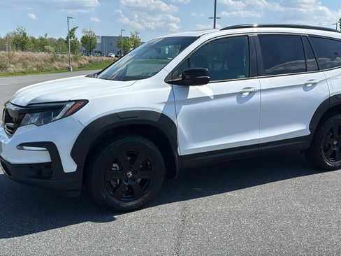 Used 2022 Honda Pilot TrailSport image 12