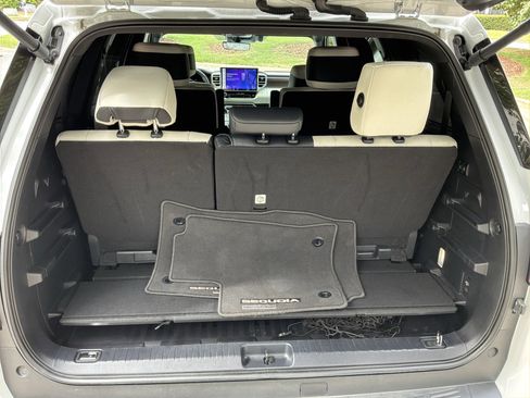 Used 2025 Toyota Sequoia Capstone AWD/4WD image 33