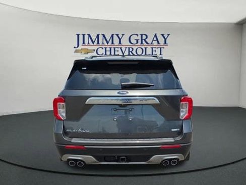 Used 2020 Ford Explorer Platinum w/ Premium Technology Package AWD/4WD image 4
