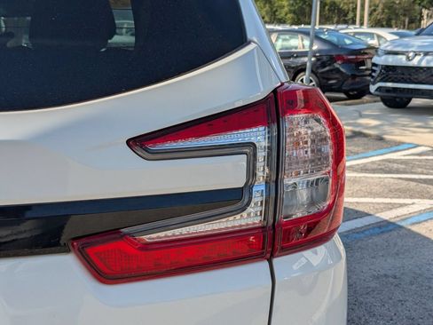 Used 2024 Subaru Ascent Onyx Edition AWD/4WD image 16
