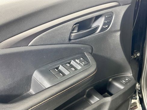 Used 2022 Honda Passport TrailSport image 18