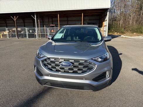 Used 2024 Ford Edge Titanium image 8