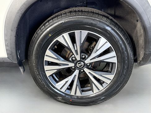 Used 2021 Nissan Rogue SV AWD/4WD image 37