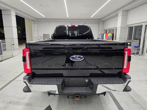 Used 2023 Ford F350 Lariat image 5