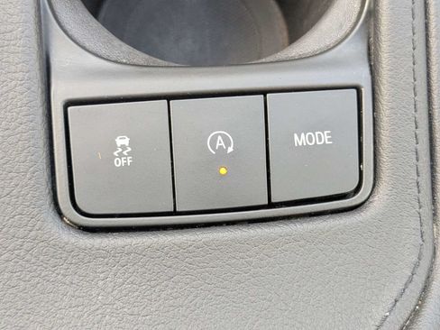 Used 2023 Cadillac XT4 Luxury w/ Cold Weather Package FWD image 24