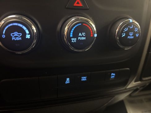Used 2020 RAM 1500 Classic Warlock AWD/4WD image 11