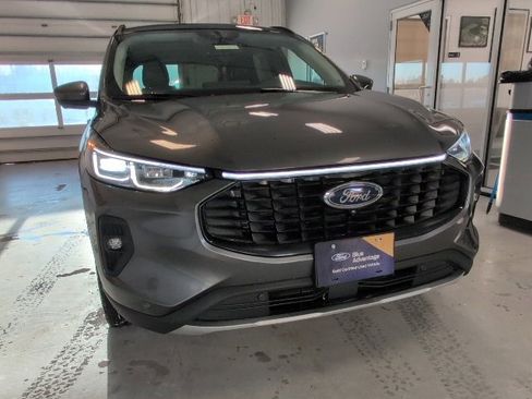 Certified 2024 Ford Escape Platinum image 34