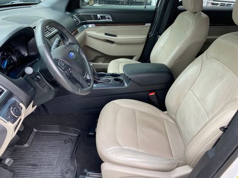 Used 2018 Ford Explorer Limited w/ Equipment Group 301A image 13