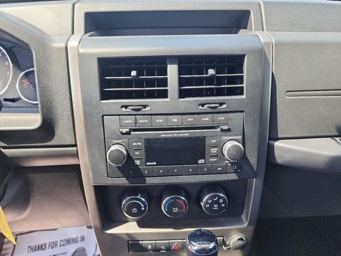 Used 2012 Jeep Liberty Sport w/ Popular Equipment Group AWD/4WD image 17