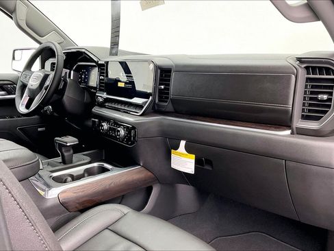 New 2026 GMC Sierra 1500 SLT w/ SLT Premium Package image 6