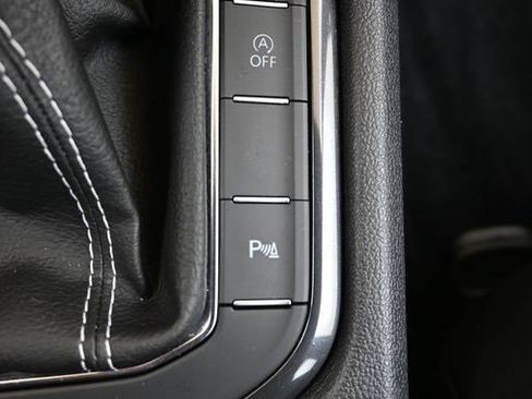 Certified 2024 Volkswagen Tiguan SE R-Line image 36