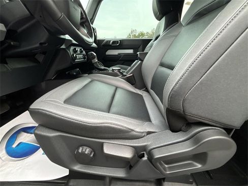 Used 2024 Ford Bronco Big Bend image 14