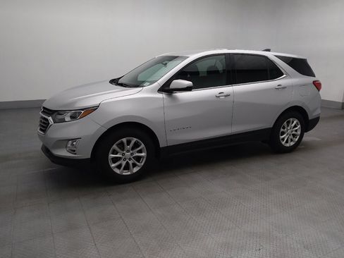 Used 2019 Chevrolet Equinox LT FWD image 2