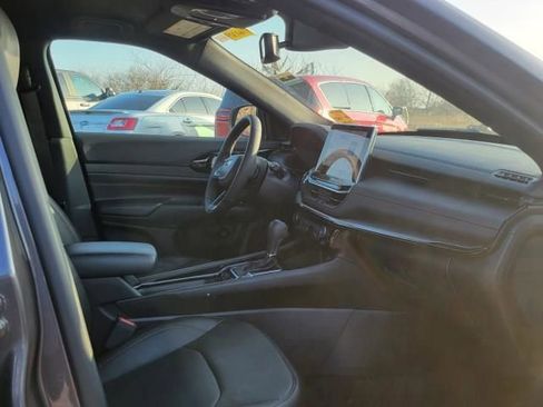 Used 2024 Jeep Compass Trailhawk w/ Trailhawk Elite Group image 18