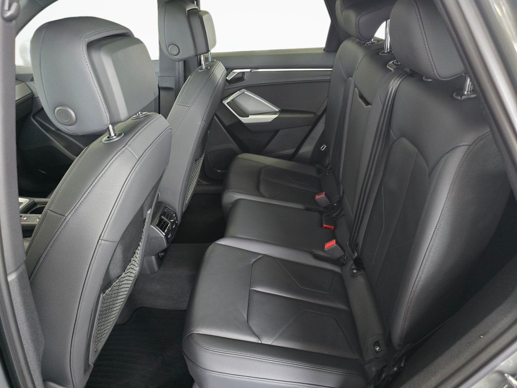 Used 2025 Audi Q3 2.0T Premium AWD/4WD image 36