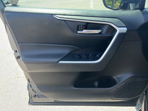 Used 2023 Toyota RAV4 XLE w/ Convenience Package image 11