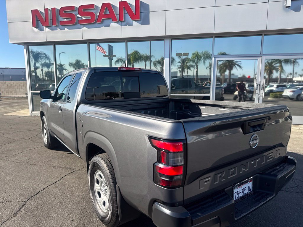 Used 2025 Nissan Frontier S RWD image 2