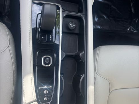Used 2023 Volvo XC90 B5 Core w/ Protection Package Premier AWD/4WD image 21