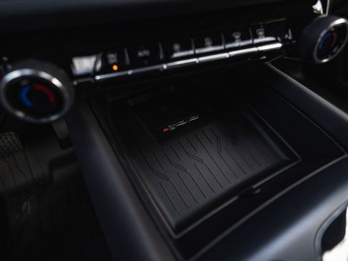 New 2026 Chevrolet Equinox EV RS image 8