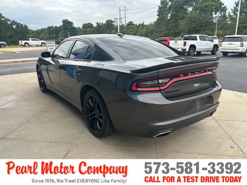 Used 2016 Dodge Charger R/T w/ Blacktop Package RWD image 6
